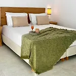 Calistus Mykonos *